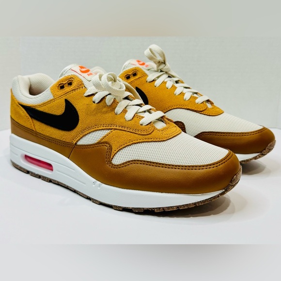 Nike Air Max 1 Essential Sneakers British Tan Light Bone Color Size US-11 NEW! - Picture 2 of 16